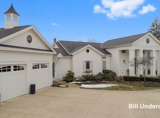 3208 Fox Ridge Ct, Saugatuck, MI 49453