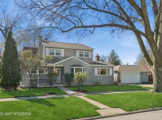 1300 W Talcott Rd, Park Ridge, IL 60068