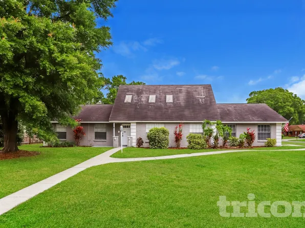 1807 N Waterman Dr, Valrico, FL 33594
