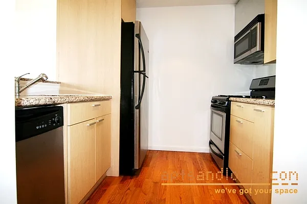 Rented by aptsandlofts.com | media 17