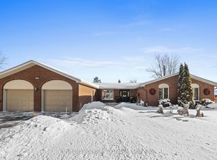 1304 Fairway Dr, Ottawa, ON K4M1B3