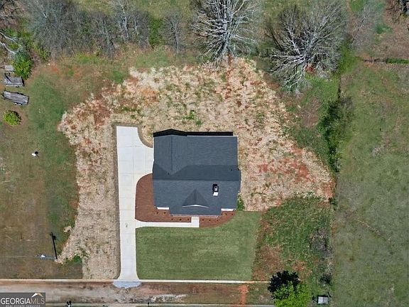 2nd image of 51 Fast Ln