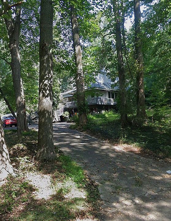 2nd image of 87 Beacon Hill Rd