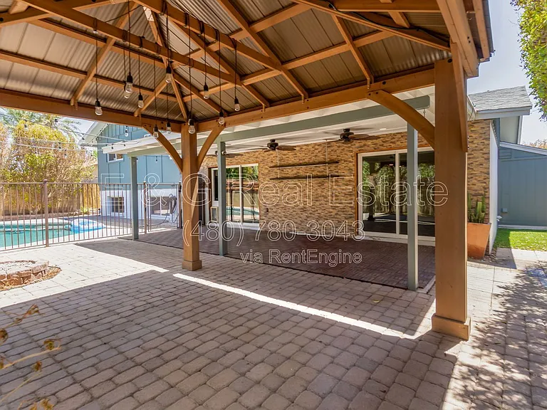 1640 E La Jolla Dr — Photo 31