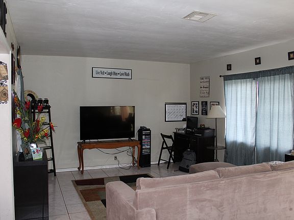 3rd image of 4273 Lugo Ave