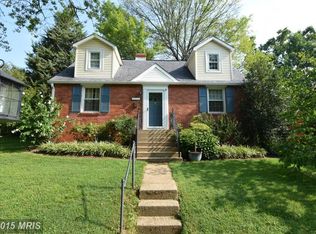 6814 Jackson Ave, Falls Church, VA 22042