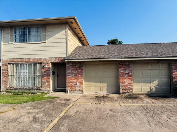 6508 S Briar Bayou Dr, Houston, TX 77072