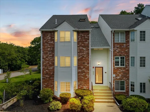 116 Tall Oaks Dr Unit A, Weymouth, MA 02190