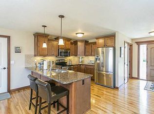 135 Aidan St, Waukee, IA 50263