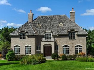 1240 Winwood Dr, Lake Forest, IL