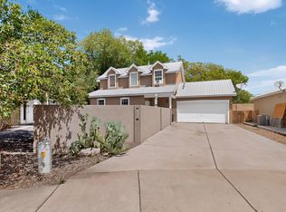 1531 Phoenix Ave NW, Albuquerque, NM 87107