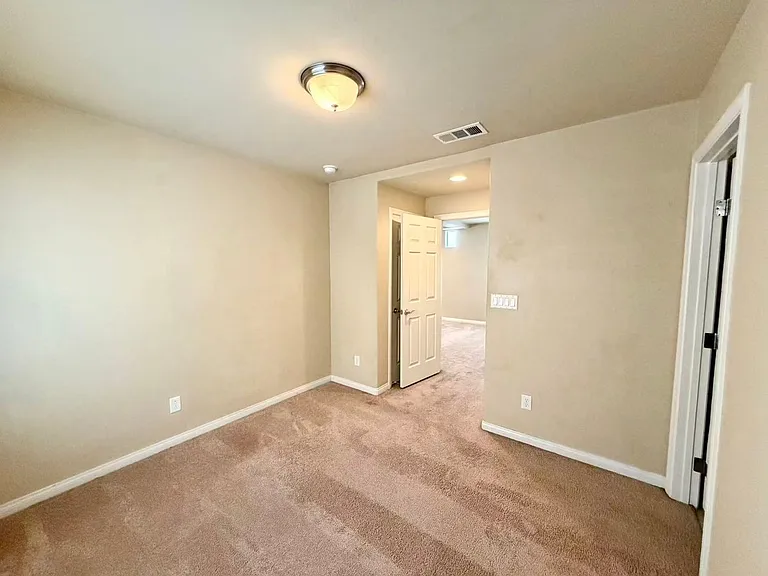 8105 Discovery Point St — Photo 7