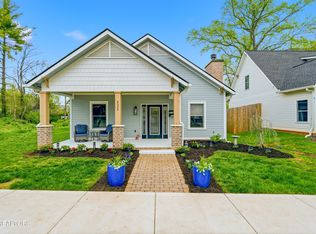 121 Leonard Pl, Knoxville, TN 37917