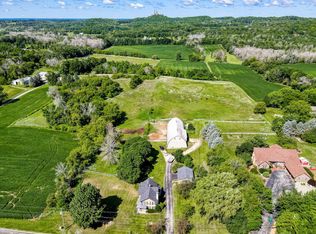 1545 Saint Augustine Rd, Hartford, WI 53027