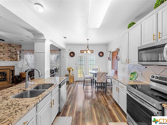 4th image of 6010 Shamrock Dr