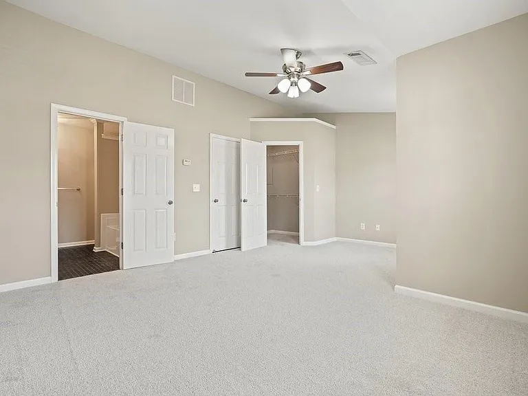 2045 Lakeshore Overlook Dr — Photo 25