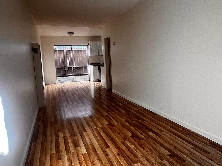 3562 Mentone Ave — Photo 4