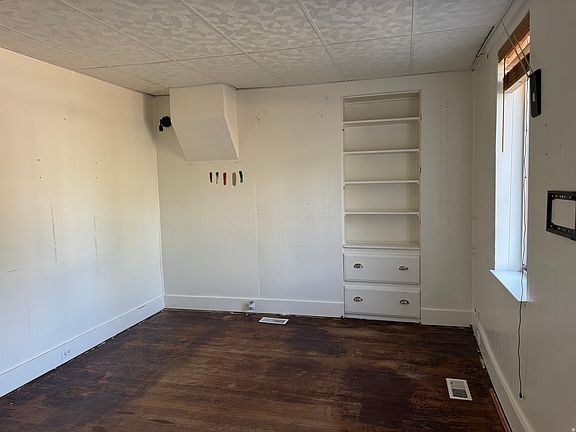 3rd image of 167 N 100 E