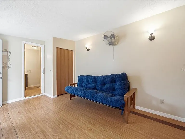 7505 Fairlane Ave — Photo 38