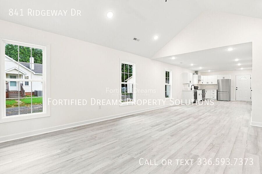 1st image of 841 Ridgeway Dr