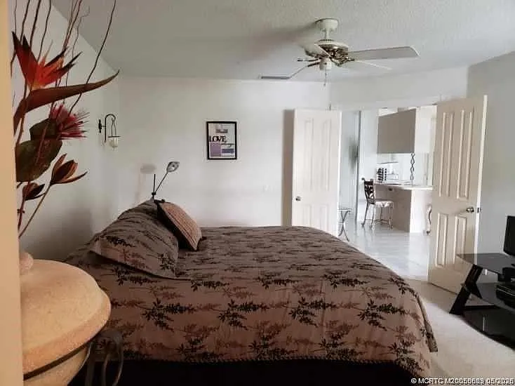 1652 SW Waterfall Blvd — Photo 8