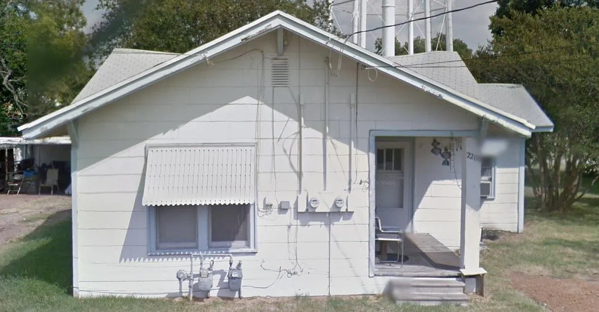 2208 Washington St — Photo 1