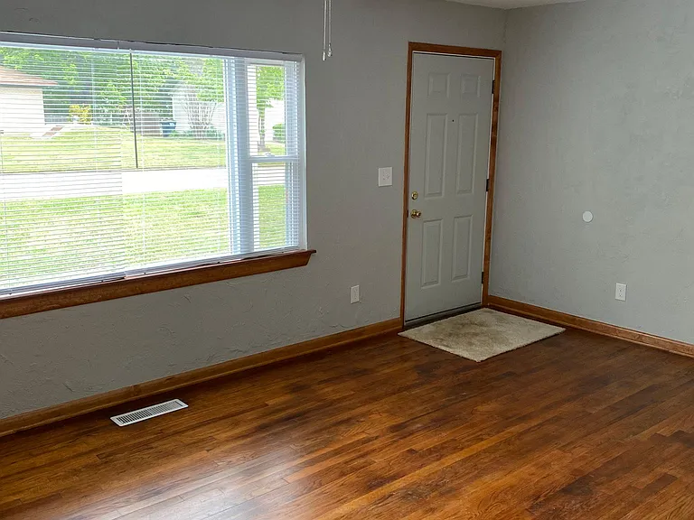 1229 Sherry Ln — Photo 8