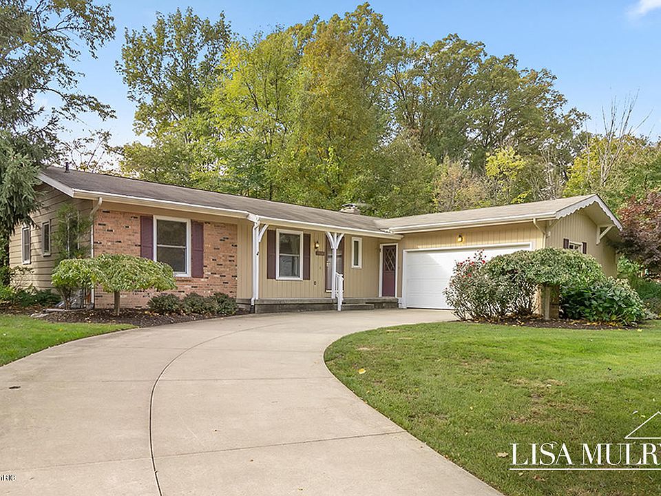 1st image of 1400 Morewood Dr SE