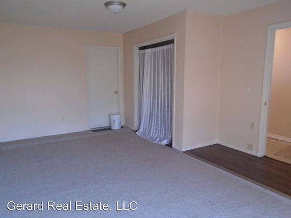 4th image of 2457 Westwood Dr