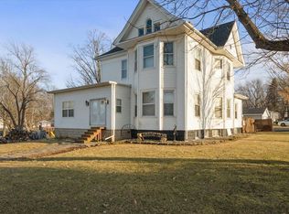 502 E Cedar St, Le Roy, IL