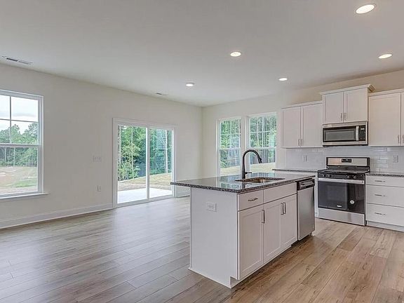 2nd image of 3012 Ginger Hill Ln