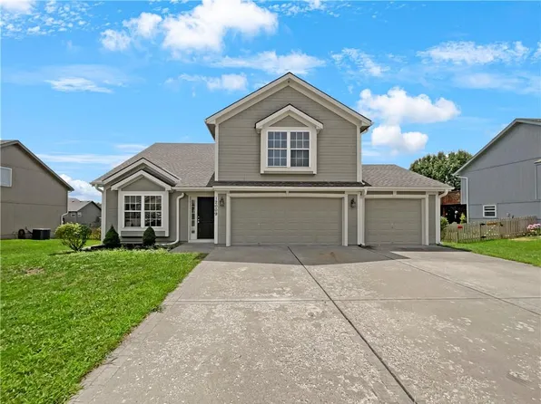 12009 E 214th Ter, Peculiar, MO 64078