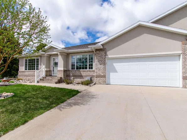 1840 Cypress Way, West Fargo, ND 58078