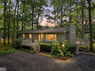 468 Fairview Dr, Hanover, PA 17331