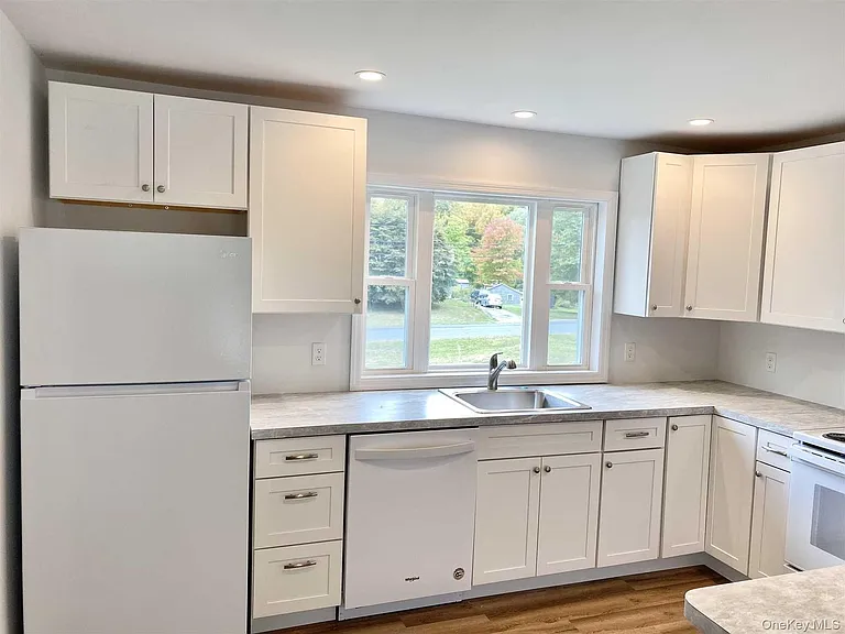 58 W Dorsey Ln #A — Photo 11