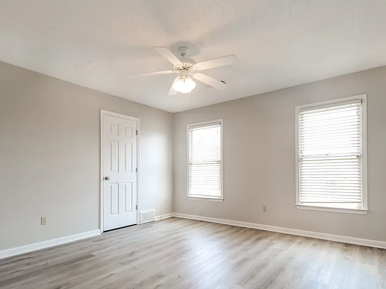 9354 Sarsen Dr — Photo 11