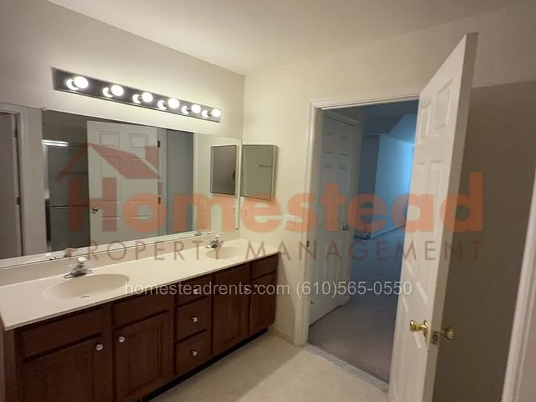 244 S Azalea Ct — Photo 34