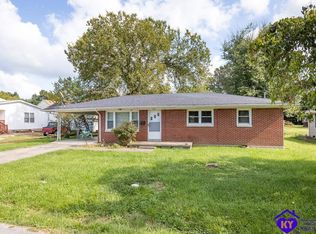 424 W Maple Ave, Hodgenville, KY 42748
