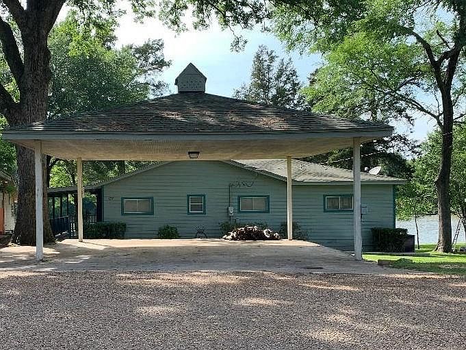 1st image of 137 Dolly Dr