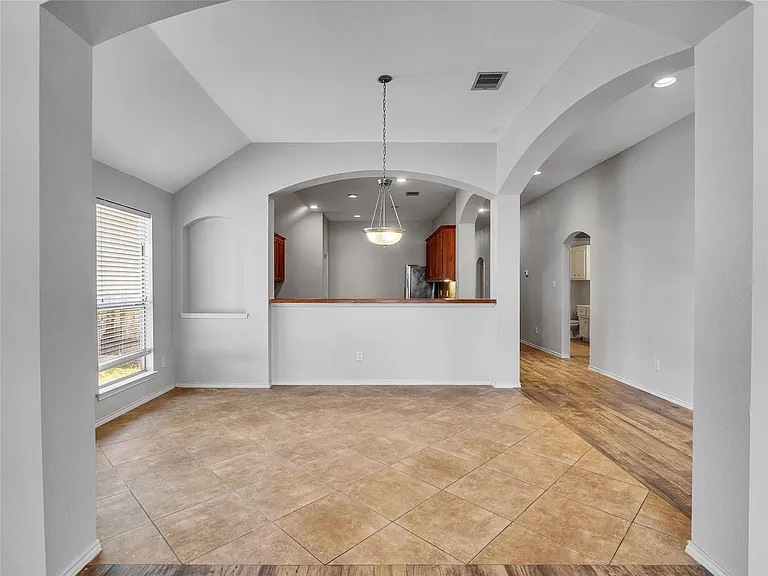 5643 Walnut Glen Ln — Photo 22