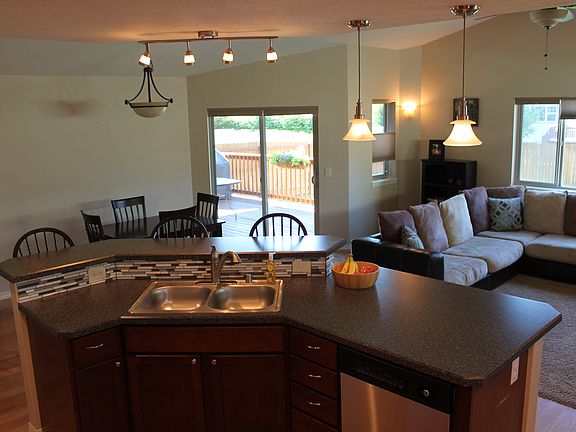 5th image of 5044 Farm Ln