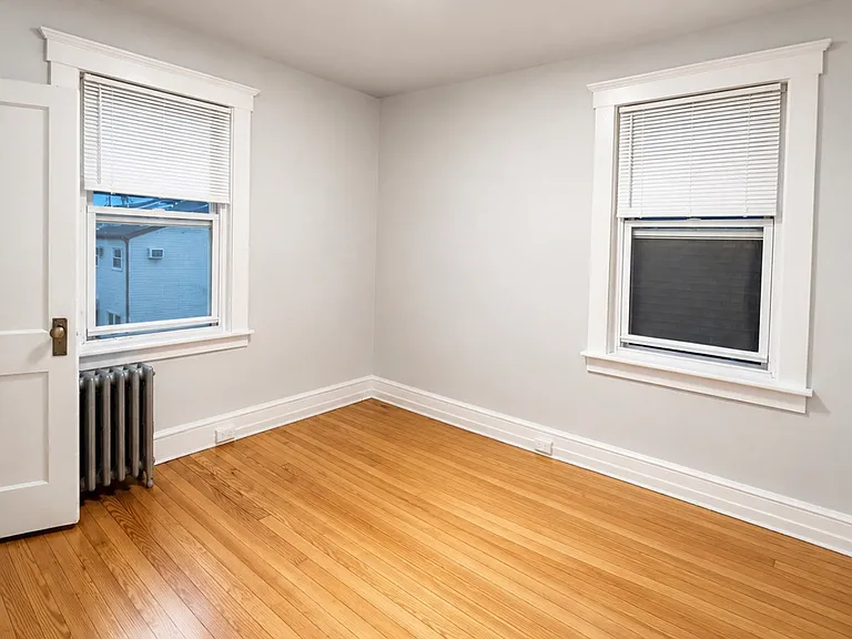 32 Edwin St #2 — Photo 4