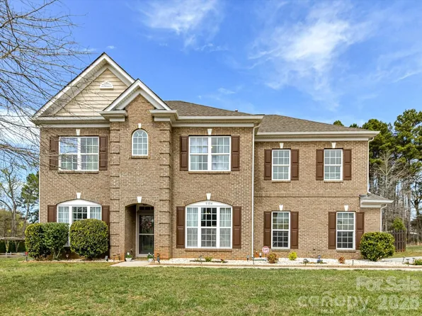 5304 Auburn Hill Ln, Charlotte, NC 28269