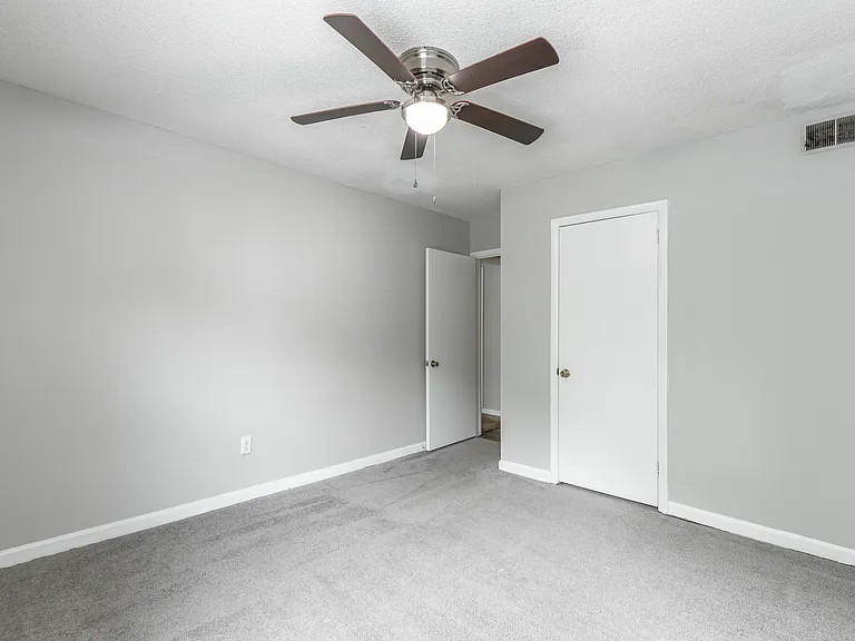 East Ridge Flats and Townhomes — Photo 36