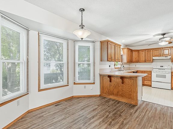 4th image of 4479 N Edgemoor Ct