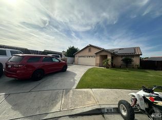 1018 N Berryessa Ct, Bakersfield, CA 93307