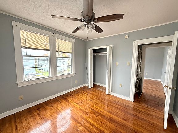 4th image of 3609 Eagle St APT 2