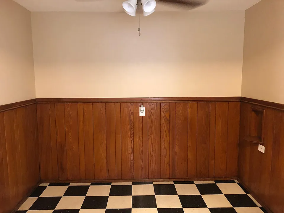Dining Area off kitchen