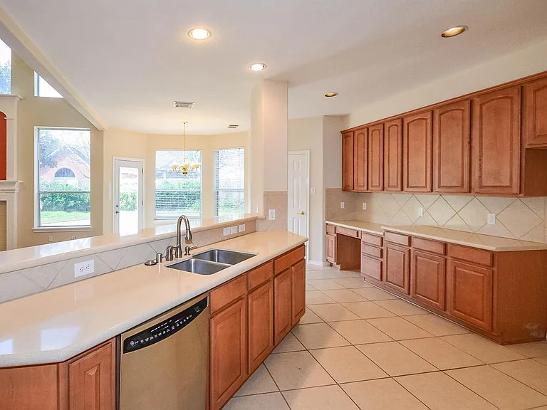 3211 Chapel Creek Way — Photo 5