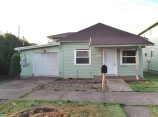 2305 9th St, Tillamook, OR 97141